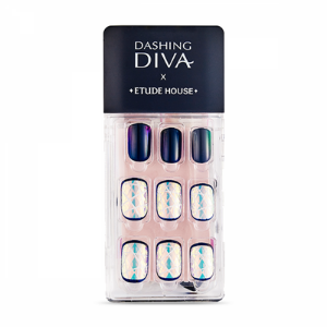  Stylevana - Vana Blog - DIY Self-Care Guide Best Tips At-Home Nail Art - Etude House - Dashing Diva - Magic Press No. 6 Midnight Glass