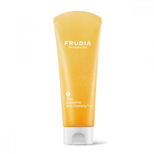 Stylevana - Vana Blog - Beauty Review Youtube Cassandra Bankson - FRUDIA - Citrus Brightening Micro Cleansing Foam 