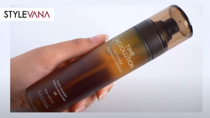 Stylevana - Vana Blog - Youtube Skincare Expert Kelly Driscoll Best K-Beauty Treat Maskne - Best Face Essence