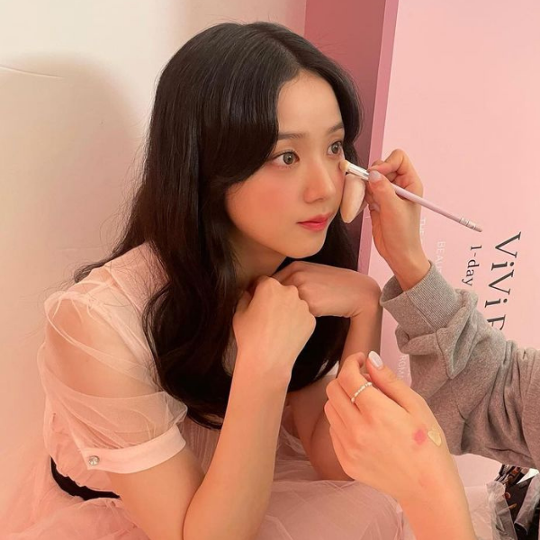 blackpink jisoo makeup