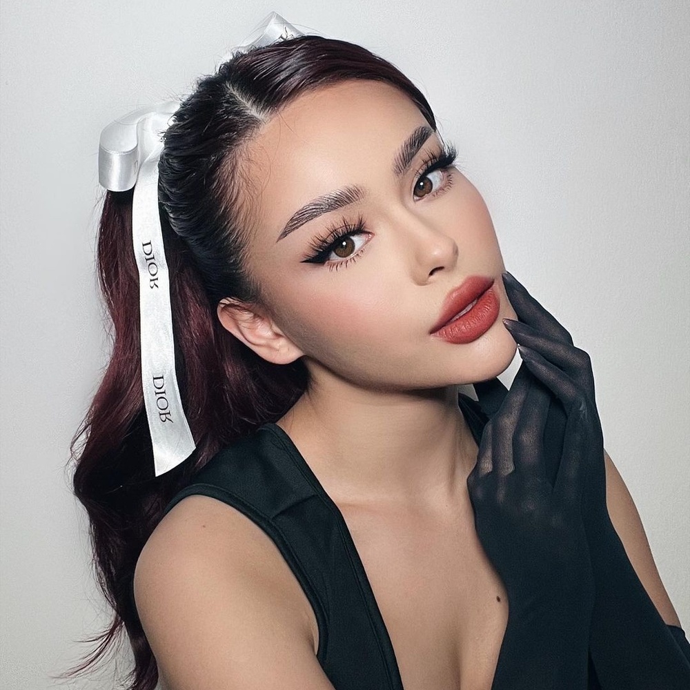 red lip valentine's day makeup look