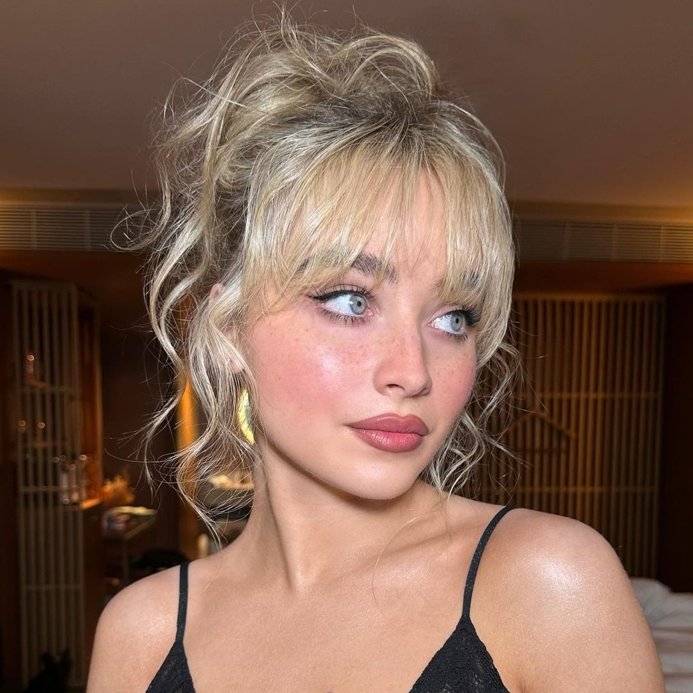 pinched cheeks valentine's day makeup look