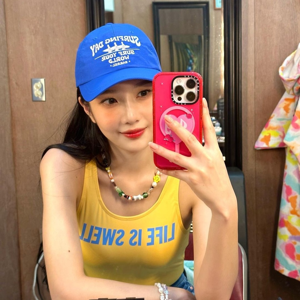 red velvet joy sunkissed makeup look