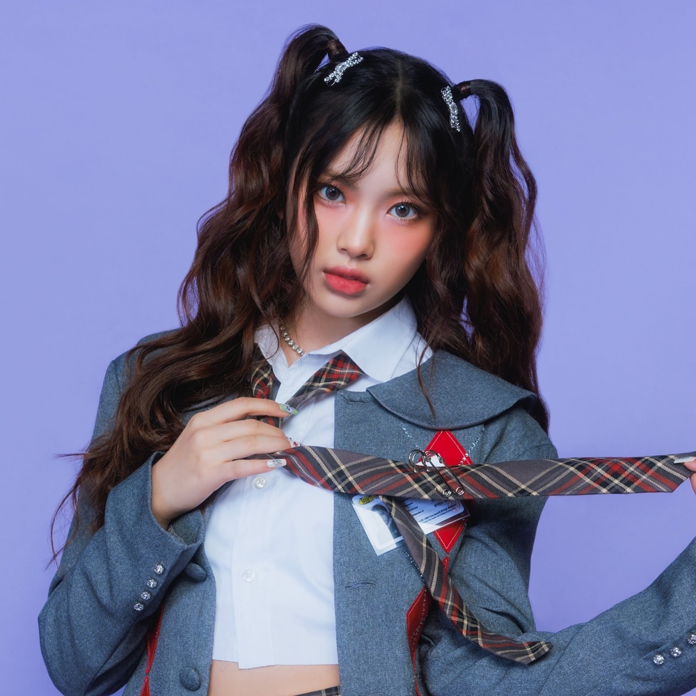 NewJeans Hyein Makeup Look