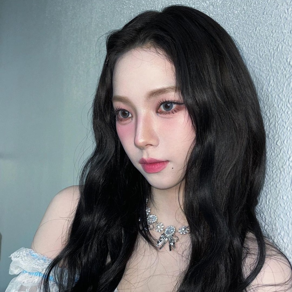 aespa Karina Makeup Look